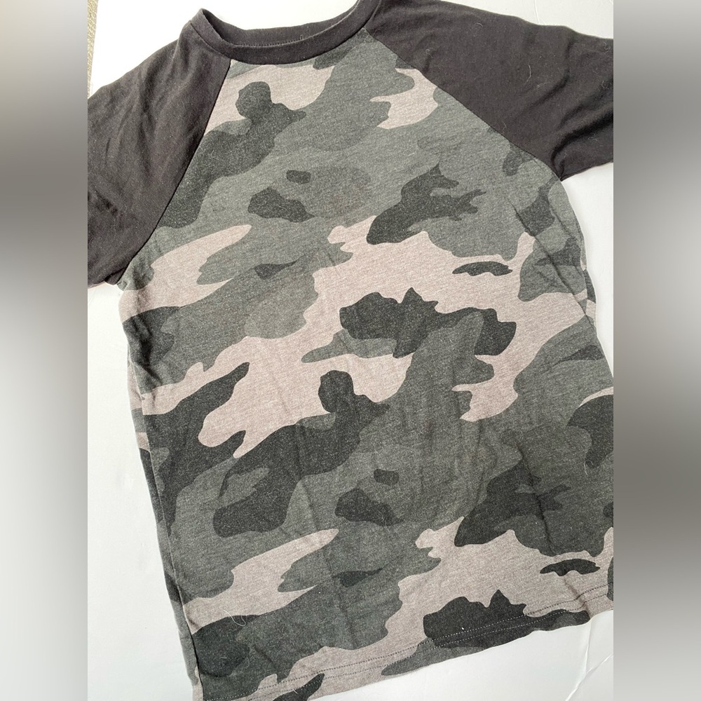 Urban Pipeline Black & Gray Crew Neck Tee
